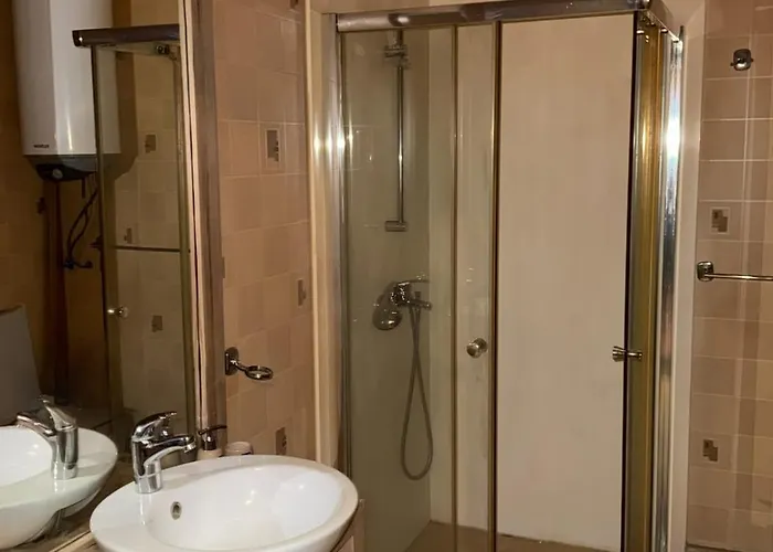 Apartment Golden Escape *