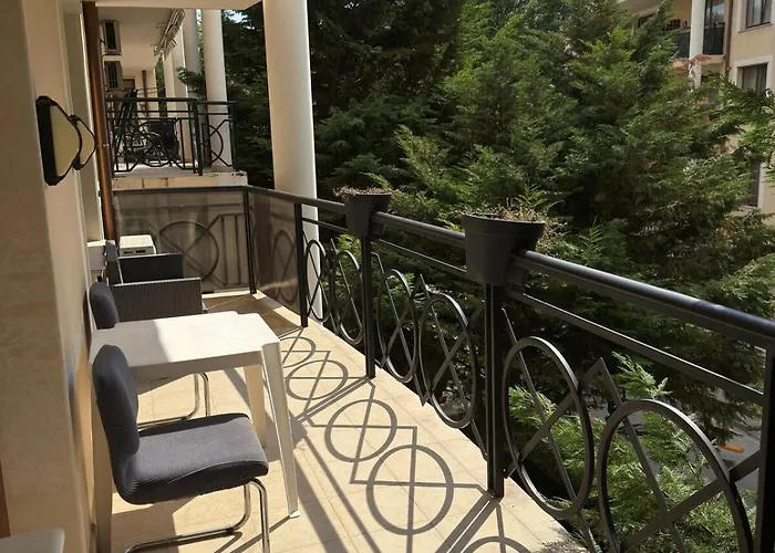 Golden Escape Апартаменты